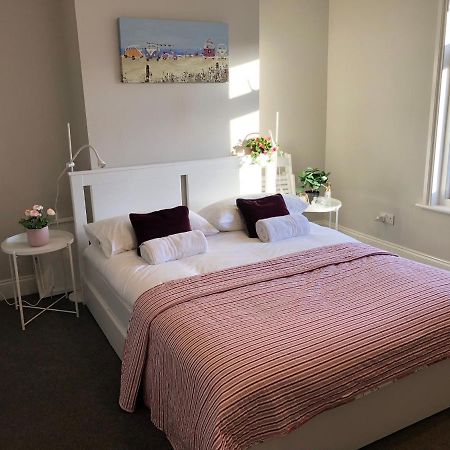 Three Bedroom City Home With Garden Саутхамптън Екстериор снимка