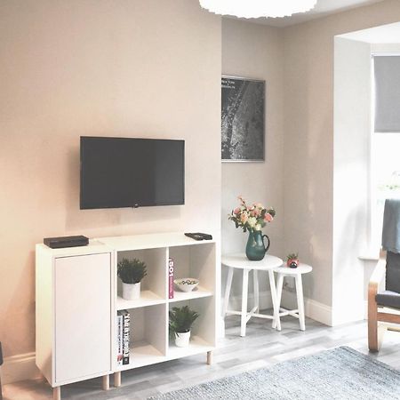 Three Bedroom City Home With Garden Саутхамптън Екстериор снимка