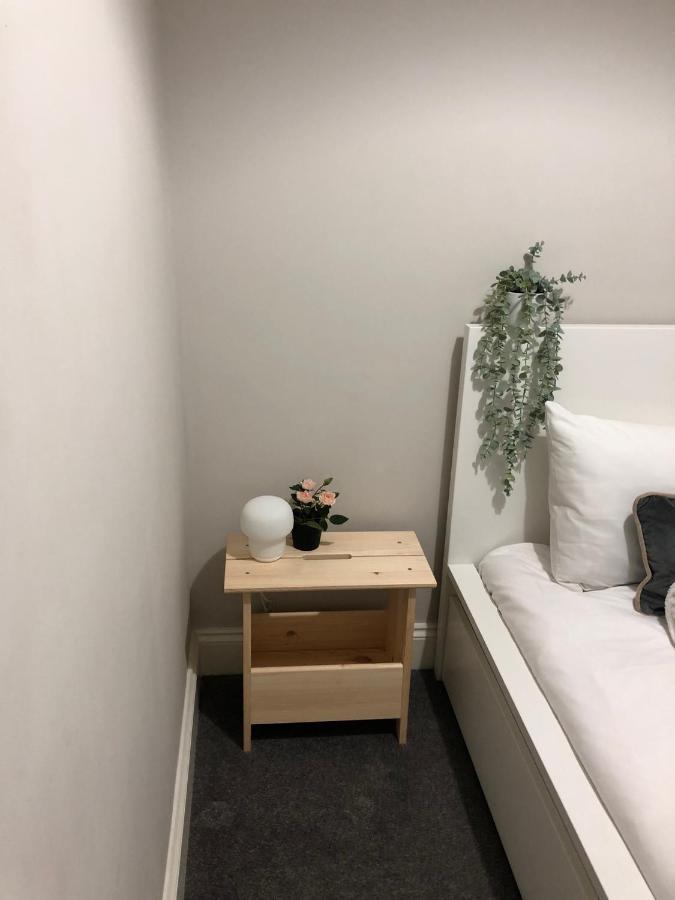 Three Bedroom City Home With Garden Саутхамптън Екстериор снимка