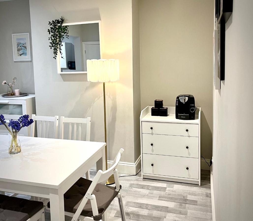 Three Bedroom City Home With Garden Саутхамптън Екстериор снимка
